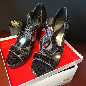 Coach Ivanah Nubuck Distressed Heels/Sandals 7.5